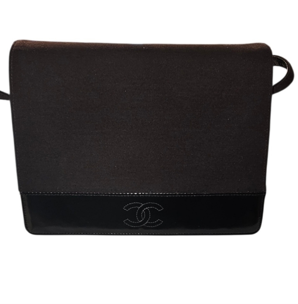 CHANEL Vintage Jersey Patent Leather CC Shoulder Bag